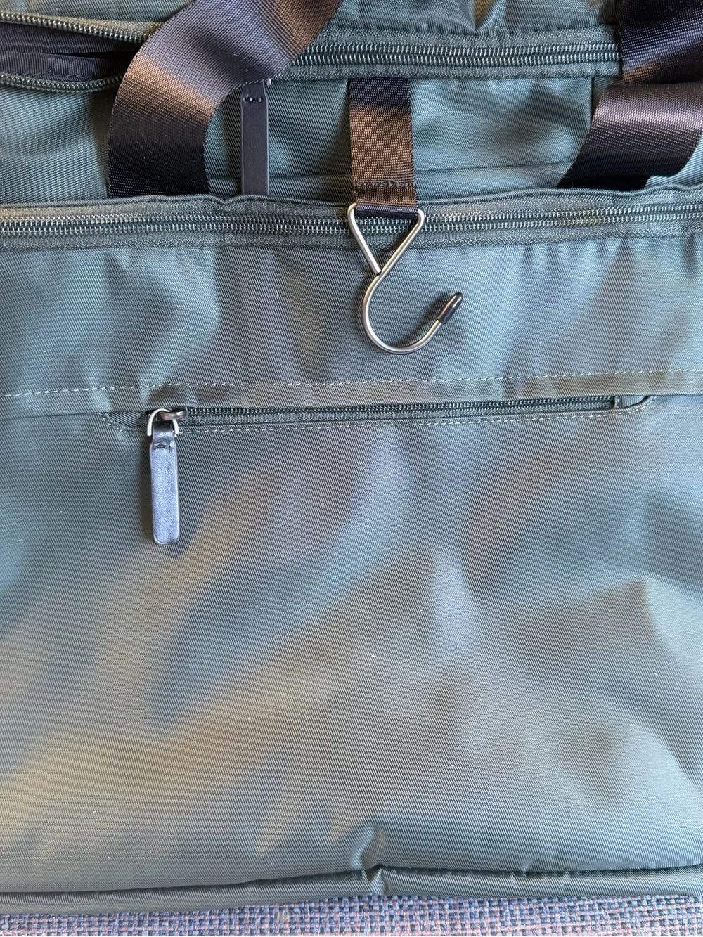 Quince NWOT Voyage Nylon Travel Duffel in Dark Green 🌺see notes below🌺